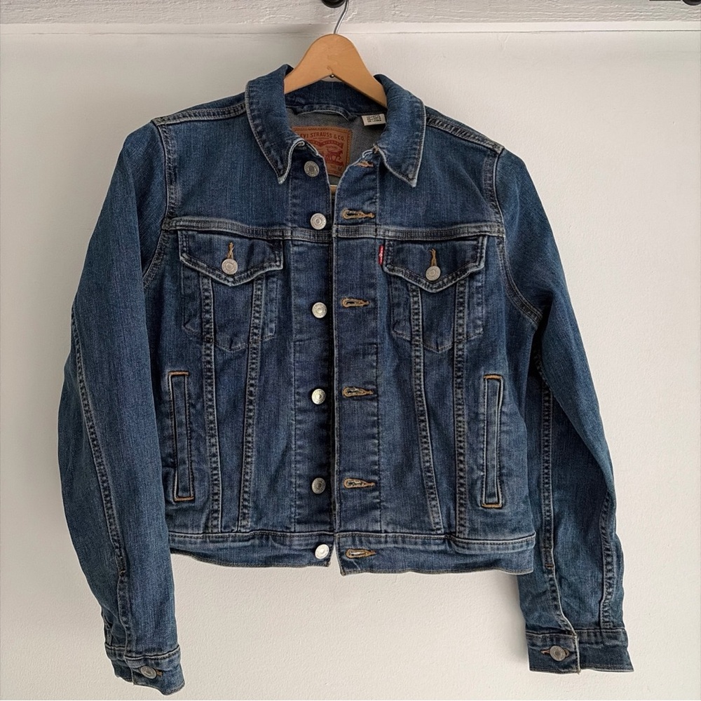 Levi's Classic Blue Denim Jacket - Medium